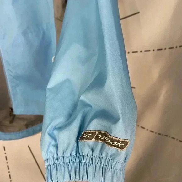 Reebok Light Blue Windbreaker Active Performance Athletic Jacket - Picture 4 of 7